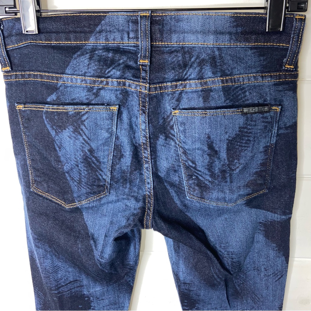 Hudson Jeans Size 25 Nico Super Skinny Midrise Denim Unique Dark Blue Wash Out — image 3 of 8